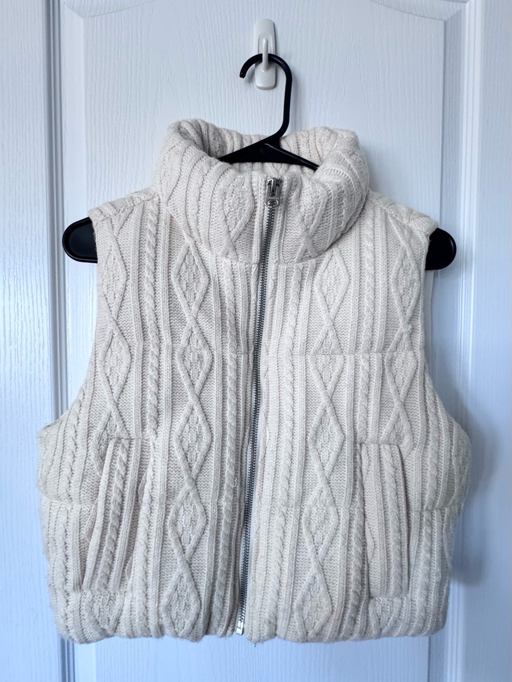 Hollister Cream Cable-Knit Puffer Vest